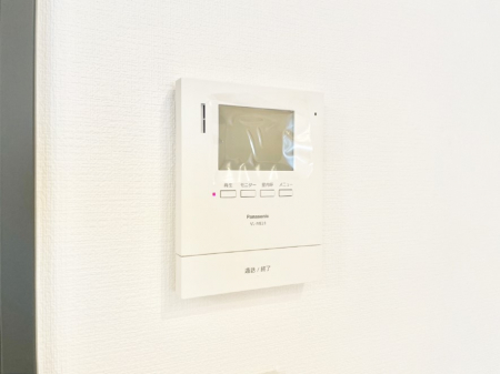 ���̑����ρ@�K��҂���ڂł킩��A���S�̂s�u���j�^�[�t���C���^�[�t�H��