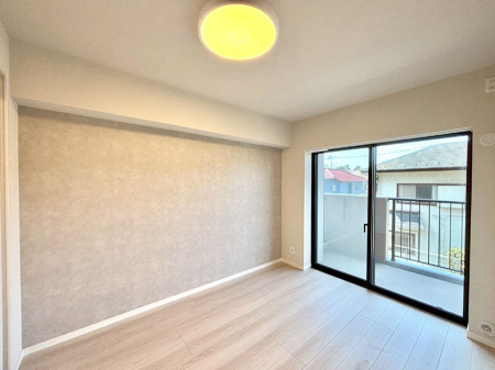 ���̑����ρ@�o���R�j�[���J�������v���X���Ă����m��  