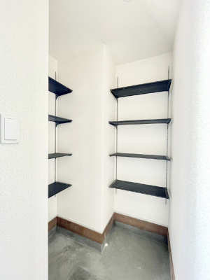 ���[�@�V���[�Y�C���N���[�N�t���I�J���x�r�[�J�[���u���܂��B