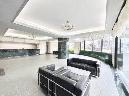 �G���g�����X�@�������������͋C�̃G���g�����X