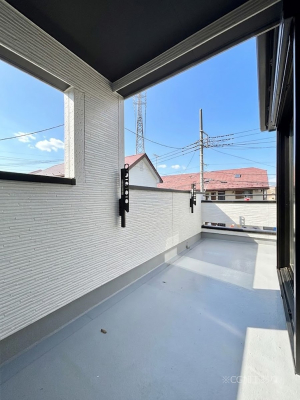 �o���R�j�[�@�C���i�[�o���R�j�[�Ȃ̂ŉJ�ł����󕨂����������o���āA���ʂ�������̂Ŋ������ǂ��A�������X�y�[�X�Ƃ��ďd�󂵂܂��B 