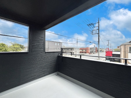 �o���R�j�[�@�C���i�[�o���R�j�[�Ȃ̂ŉJ�ł����󕨂����������o���āA���ʂ�������̂Ŋ������ǂ��A�������X�y�[�X�Ƃ��ďd�󂵂܂��B 