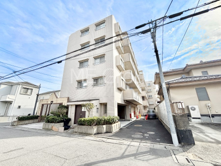 ���n�O�ώʐ^�@�����ɕ֗��Ȓn�ɐL�т₩�ȉƑ��̐������i��`���Z�܂�