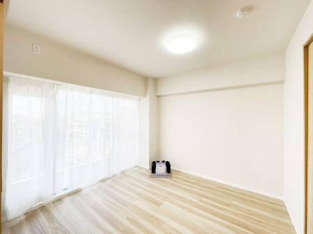 ���̑����ρ@�o���R�j�[���J�������v���X���Ă����m��