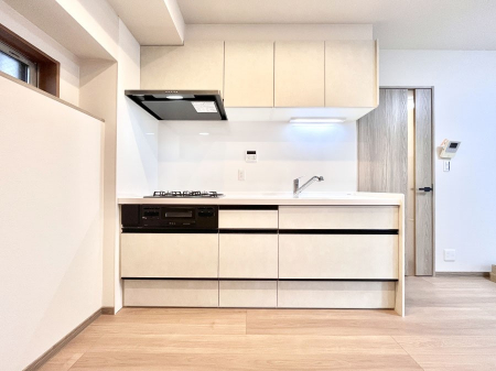 �L�b�`���@�������̂������ŉƑ��̏Ί炪�L����܂��I