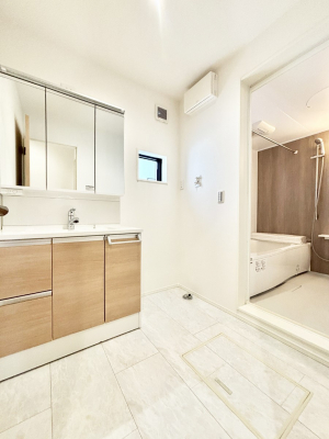 ���ʑ�E���ʏ��@�������̂�����K��Ԃł��B�����̐g�x�x���C�����ǂ����g�������܂��B 