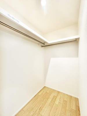 ���̑��@�ߗނ��n���K�[�Ɋ|�����܂܎��[�ł���WIC�B�ߗނ̐������ڂ����₷���ĕ֗��ł��I