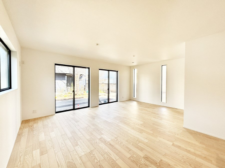 ���̑����ρ@�Ƒ��̏Ί炪���R�Ɛ��܂�Ă���A����ȕ��͋C�̃_�C�j���O�Ɏd�オ���Ă��܂��B