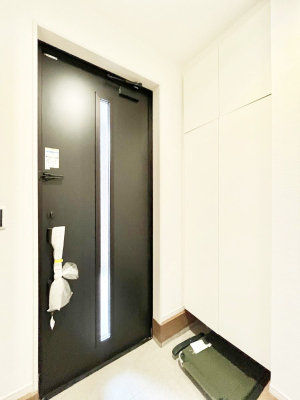 ���ց@�K���X�X���b�g�̓��������փh�A�������Ɍ���͂��Ă���܂�