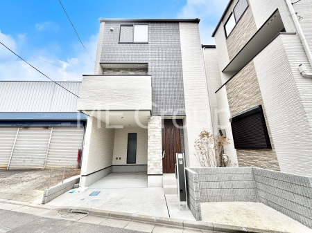 ���n�O�ώʐ^�@�������ꂽ�O�ρA�㎿�ȏZ��Ԃ��L���鎺���͉i�����S���ĉ߂�����Z���ł��B 