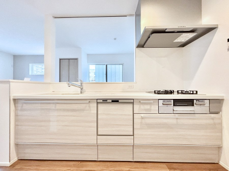 �L�b�`���@���r���O�ŗV�Ԃ��q�l�������Ȃ��炨�������ł���ΖʃL�b�`��