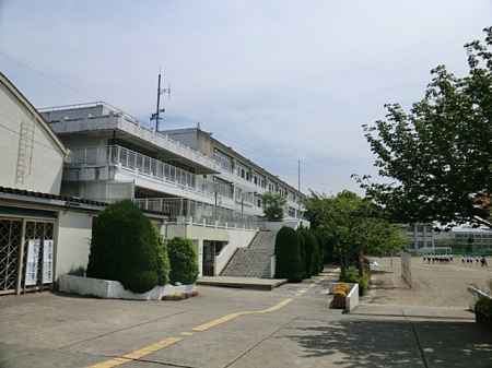 ���ӊ��@���w�Z 560m �������܎s���������w�Z