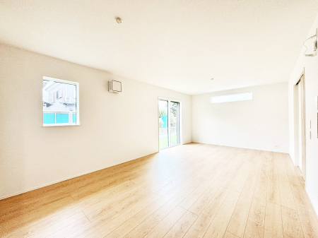 ���r���O�@�傫�ȑ����炽���Ղ�̗z���ƕ����������郊�r���O