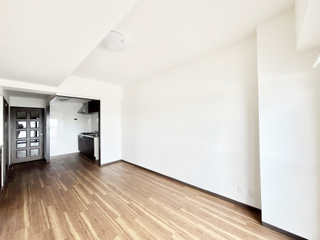 ���r���O�@���Ƒ��̓��₩�Șb�����ŕ�܂�閾�邢���r���O  