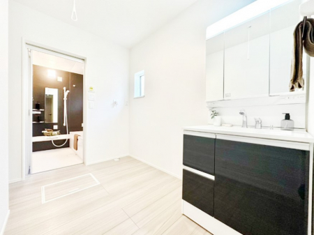 ���̑��@�������̂�����K��Ԃł��B�����̐g�x�x���C�����ǂ����g�������܂��B 