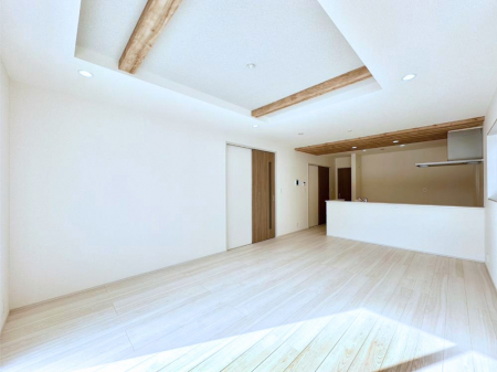 ���r���O�@�������ŊJ�����̂���܂�グ�V����̗p�������r���O