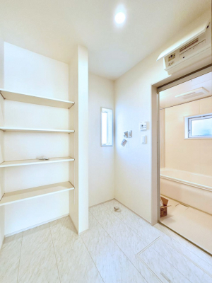 ���[�@���ʏ����[�͐�܂̃X�g�b�N��^�I���Ȃǂ̎��[�ɕ֗��ł��B