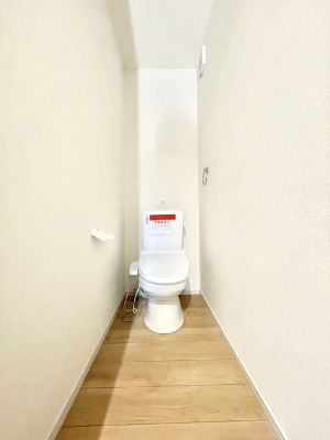 �g�C���@�g�C����1�K��2�K���ꂼ��ɔz�u����Ă��ĂƂĂ��֗��ł��B 