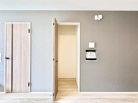 ���[�@���m���W���������ȏꏊ�ł����A���r���O���[������΃X�b�L���Еt���܂��B