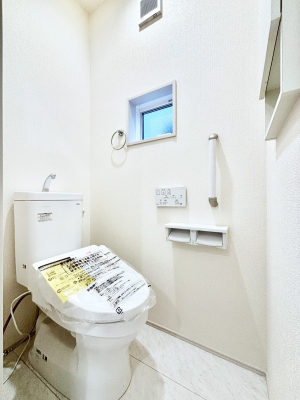 �g�C���@�E�H�V�����b�g�t���g�C����1�K��2�K���ꂼ��ɔz�u����Ă��ĂƂĂ��֗��ł��B 