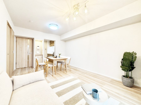 ���r���O�@���Ƒ��̓��₩�Șb�����ŕ�܂�閾�邢���r���O