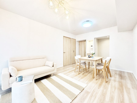 ���r���O�@�������������͋C�̂k�c�j�͉Ƒ��݂�Ȃ̉��K���