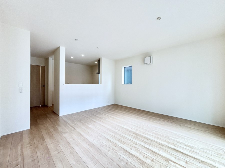 ���r���O�@�Z�ޕ��̌��������o�����A�C���e���A���l����̂��y���݂ȃ��r���O�ł��I 