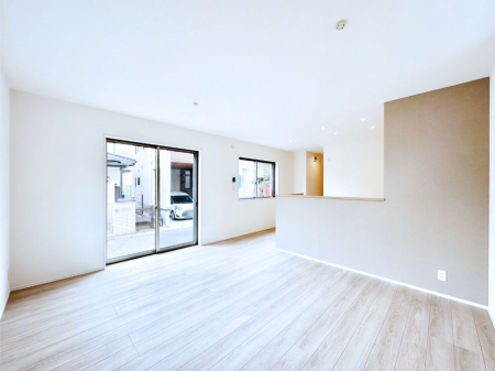 ���r���O�@�A�N�Z���g�N���X���������ȃ��r���O�B�Ƒ��ł̂�т肭�낰��L�X�X�y�[�X