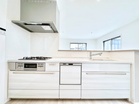 �L�b�`���@���r���O�����n����l�C�̃J�E���^�[�L�b�`���B �Ƒ��������Ȃ���Ǝ������邱�Ƃ��ł��܂��B