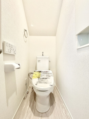�g�C���@�g�C����1�K��2�K���ꂼ��ɔz�u����Ă��ĂƂĂ��֗��ł��B 