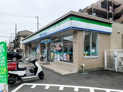 ���ӊ��@�R���r�j 500m �t�@�~���[�}�[�g �a���z��R�ʂ�X