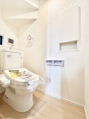 �g�C���@�g�C����1�K��2�K���ꂼ��ɔz�u����Ă��ĂƂĂ��֗��ł��B 