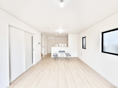 ���r���O�@�i�`�������e�C�X�g�̗D�����_�炩���F�g���̃t���[�����O���f�G�ȃ��r���O�ł��ˁB