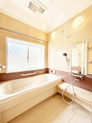 �����@����̔�������Ă���閾�邢�������̂���o�X���[��