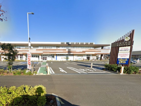 ���ӊ��@�V���b�s���O�Z���^�[ 1700m LEVEN���������̐X