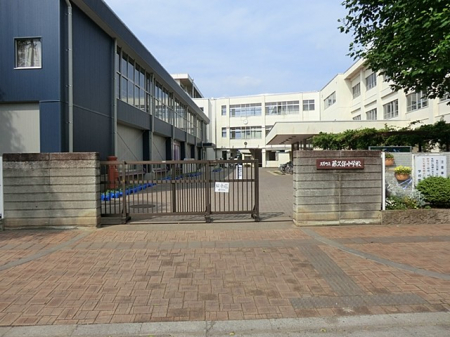 ���ӊ��@���w�Z 640m �O�F�������v�ۏ��w�Z