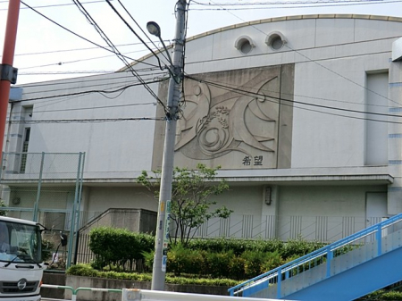 ���ӊ��@���w�Z 230m �k�旧��t���w�Z