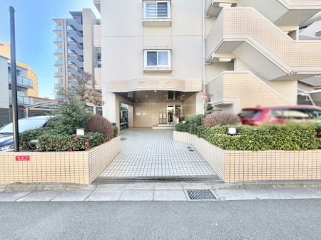 �G���g�����X�@�������������͋C�̃G���g�����X