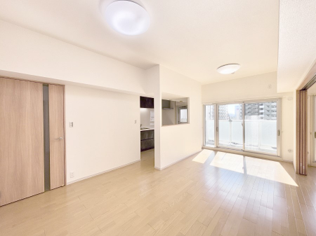 ���r���O�@�Ƒ��ꏏ�ɂ��H�����y���݂����Ȃ�L�X���r���O�_�C�j���O