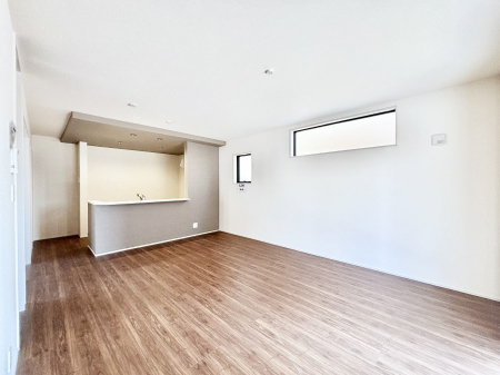 ���r���O�@�ǂ��ɂ��Ă��Ƒ��̂Ȃ������������R�~���j�P�[�V�������r���O�B 