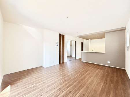 ���r���O�@�i�`�������e�C�X�g�̗D�����_�炩���F�g���̃t���[�����O���f�G�ȃ��r���O�ł��ˁB