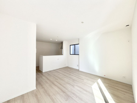 ���r���O�@�Z�ޕ��̌��������o�����A�C���e���A���l����̂��y���݂ȃ��r���O�ł��I 