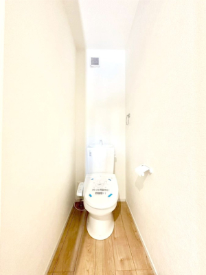 �g�C���@�g�C����1�K��2�K���ꂼ��ɔz�u����Ă��ĂƂĂ��֗��ł��B 