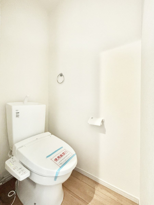 �g�C���@�g�C����1�K��2�K���ꂼ��ɔz�u����Ă��ĂƂĂ��֗��ł��B 