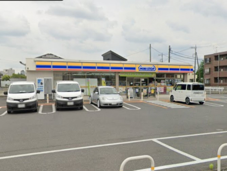 ���ӊ��@�R���r�j 300m �~�j�X�g�b�v �O���F���X