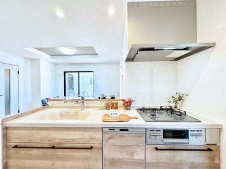 �L�b�`���@���r���O�����n����l�C�̃J�E���^�[�L�b�`���B �Ƒ��������Ȃ���Ǝ������邱�Ƃ��ł��܂��B