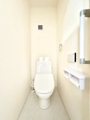 �g�C���@�g�C����1�K��2�K���ꂼ��ɔz�u����Ă��ĂƂĂ��֗��ł��B 