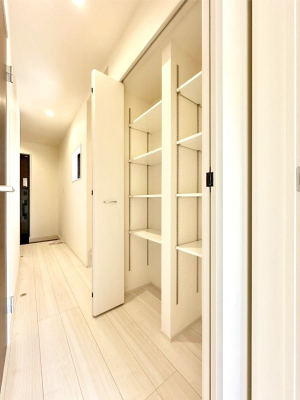 ���̑����ρ@�L�����[�B�|�������G�߂̏��������[���邱�Ƃ��ł��܂��B