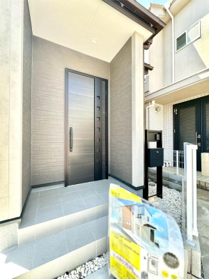 ���ց@��؂ȉƑ��A���q���o�}���錺�ցB