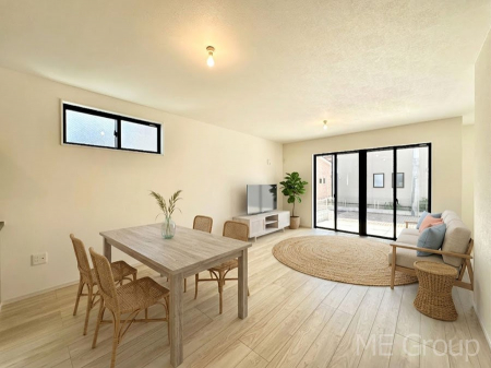 ���r���O�@�傫�ȑ����炽���Ղ�̗z���ƕ����������郊�r���O�@���Ƌ��CG�ł�  